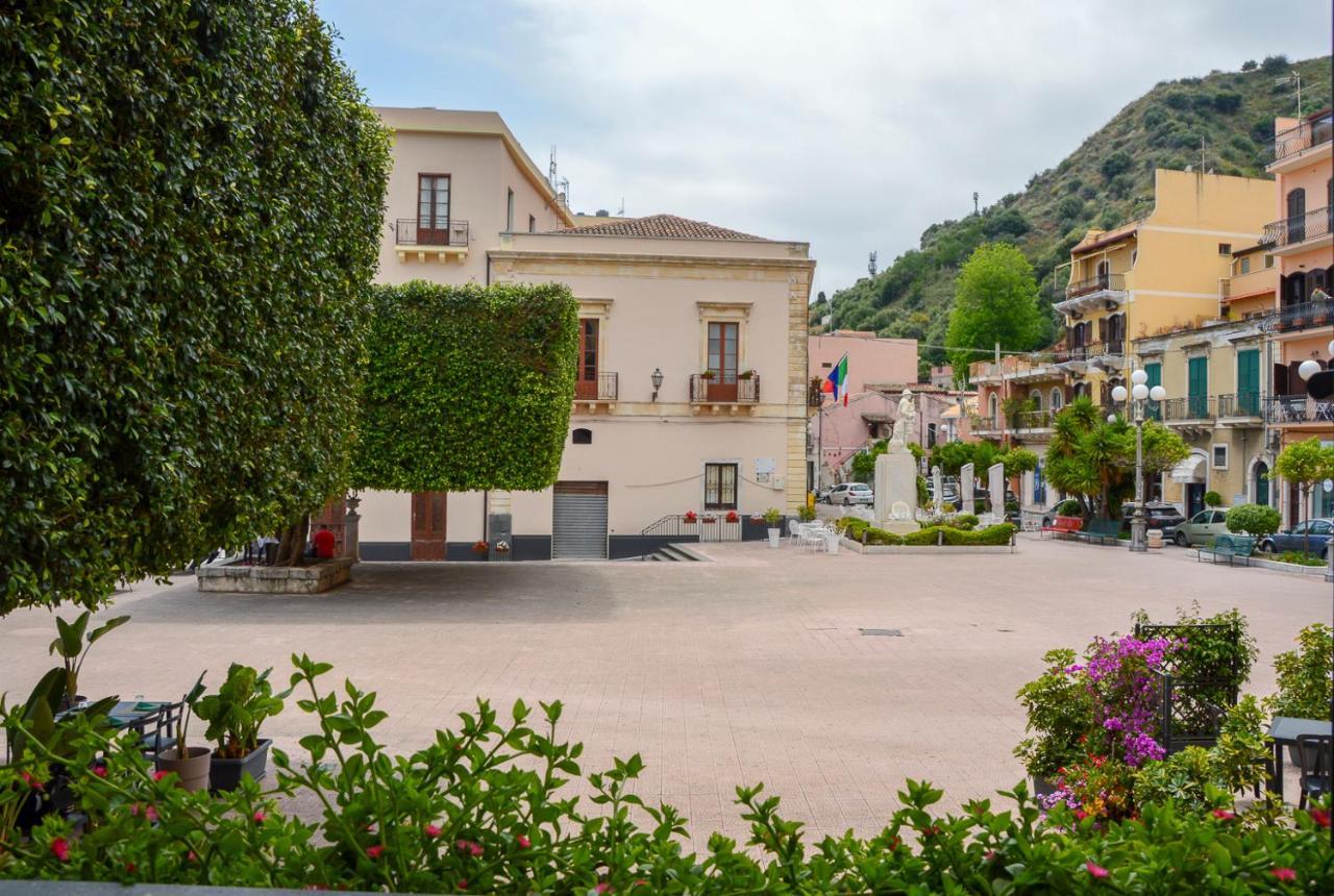 Sun Sea House Taormina Apartment Giardini Naxos Exterior foto