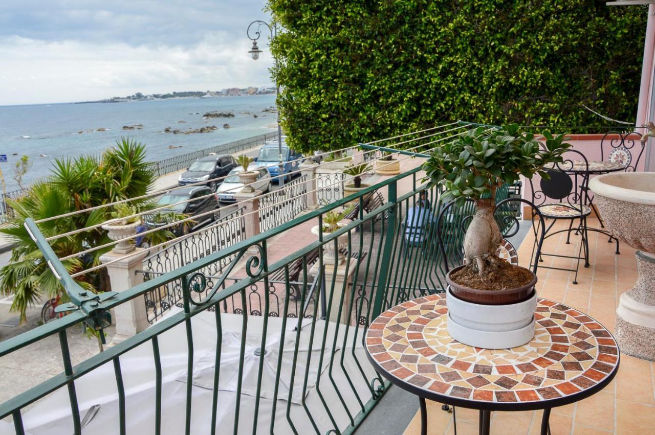 Sun Sea House Taormina Apartment Giardini Naxos Exterior foto